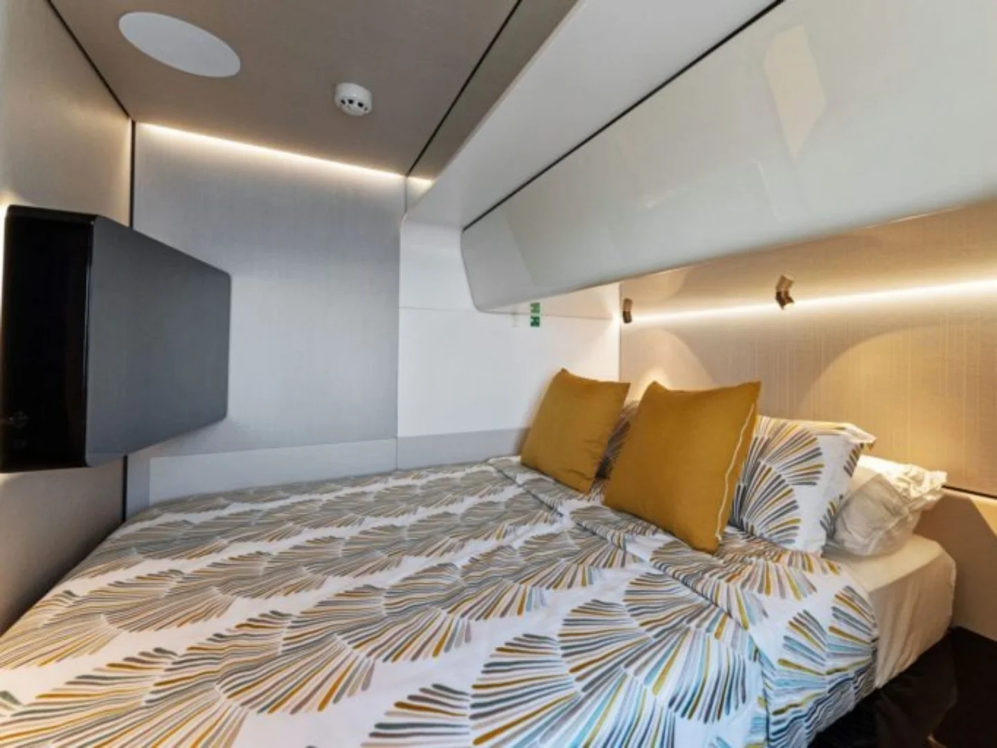 COMPASS | Azimut 88 - Photo 16