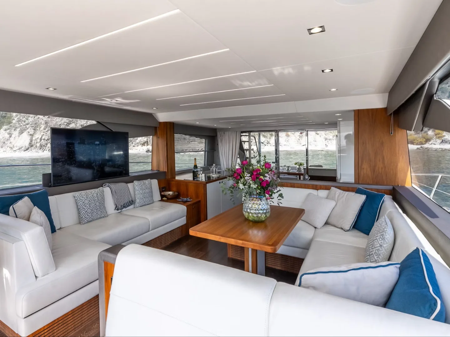 MY Lanonno | Sunseeker Manhattan 66 - Photo 19