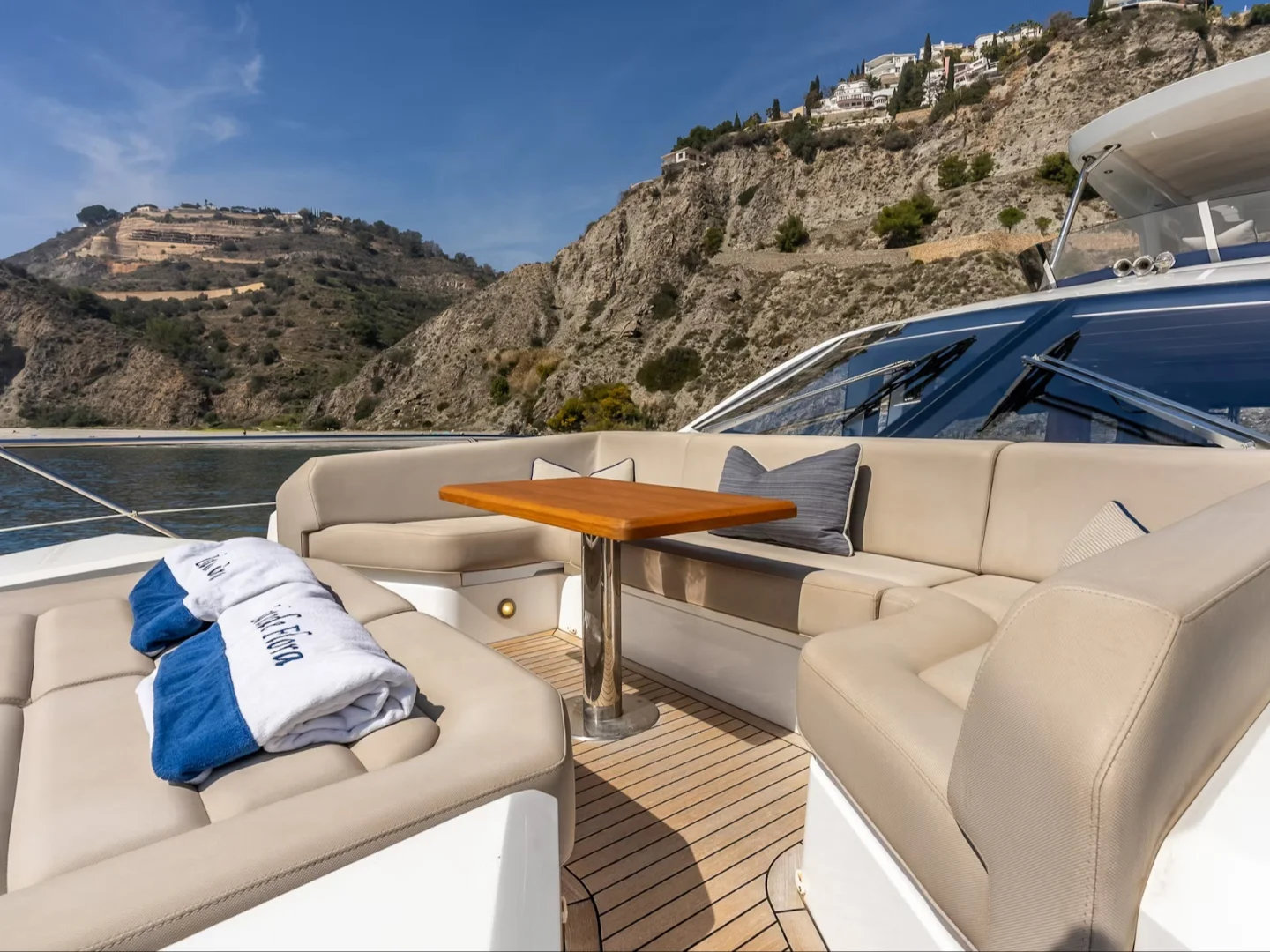 MY Lanonno | Sunseeker Manhattan 66 - Photo 8