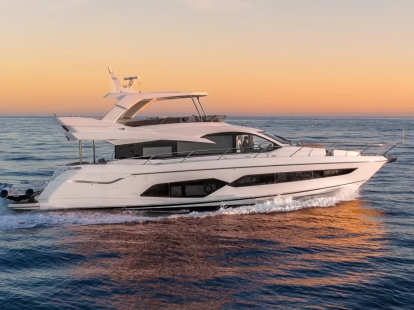 MY Lanonno | Sunseeker Manhattan 66 - Photo 2