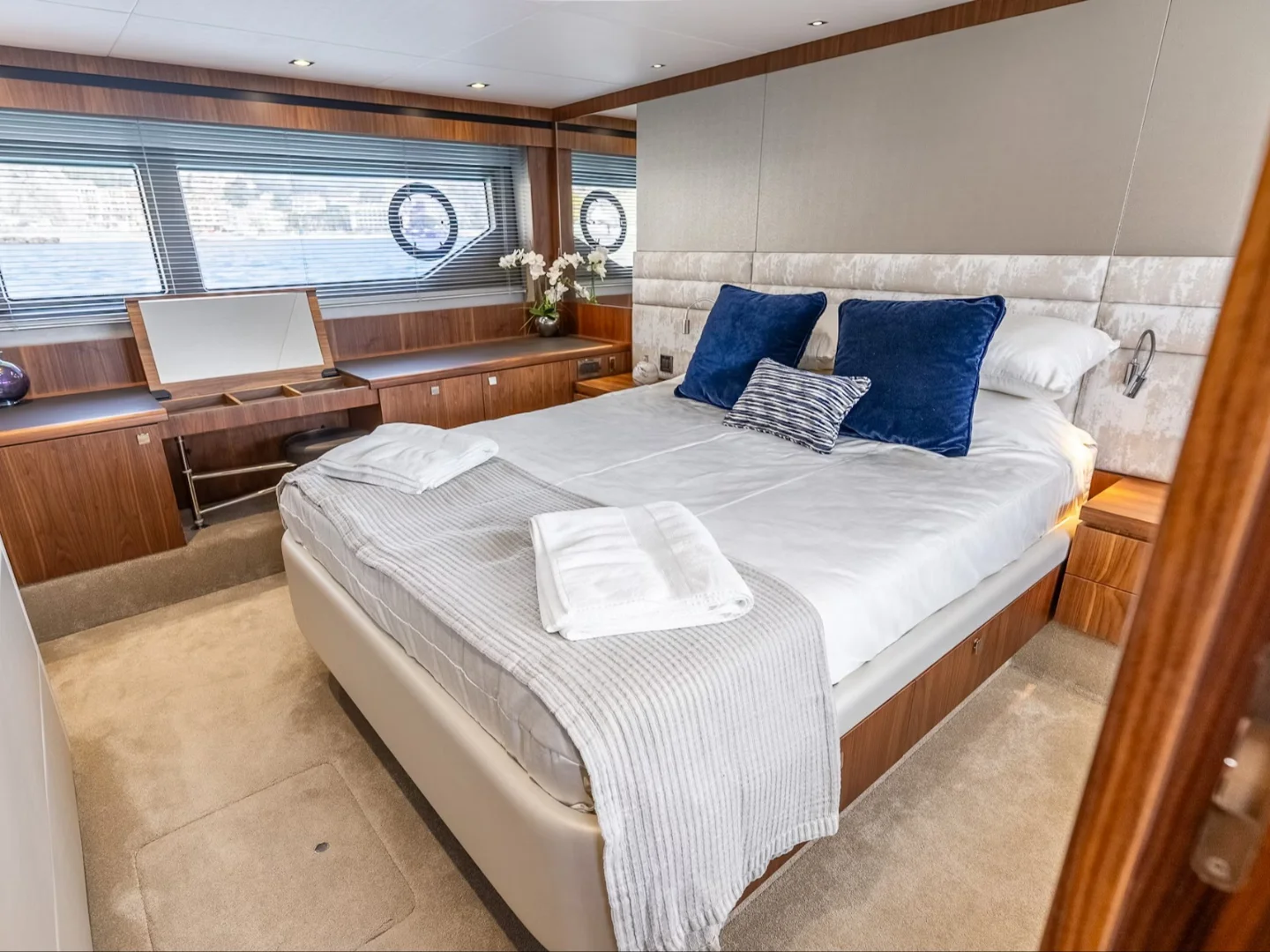 MY Lanonno | Sunseeker Manhattan 66 - Photo 21