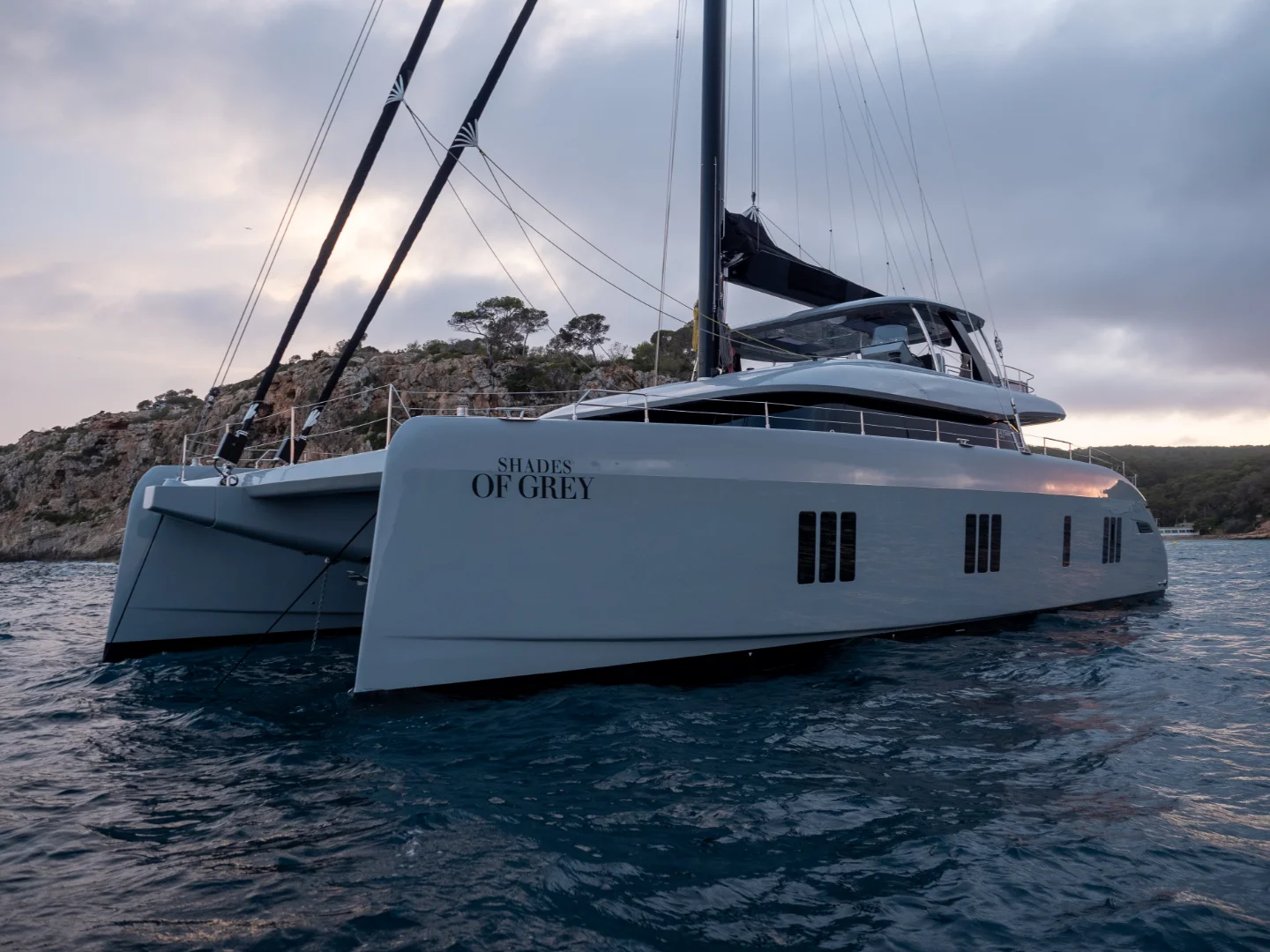SHADES OF GREY | Sunreef 80