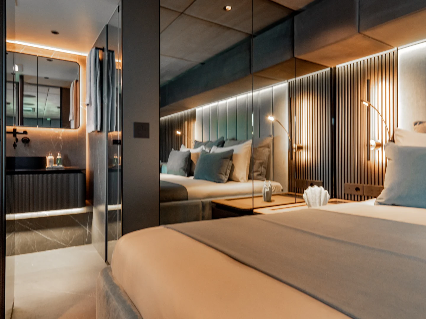 SHADES OF GREY | Sunreef 80 - Photo 22