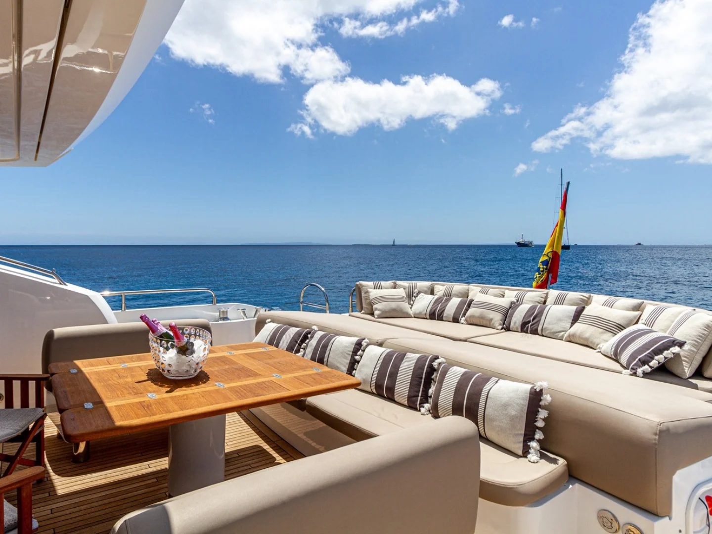 BASAD | Sunseeker Predator 84 - Photo 17
