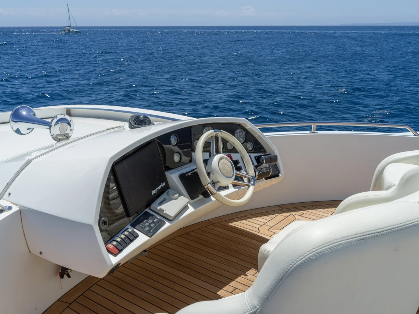 BASAD | Sunseeker Predator 84 - Photo 9