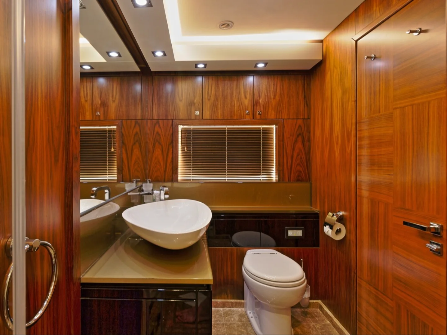 BASAD | Sunseeker Predator 84 - Photo 35