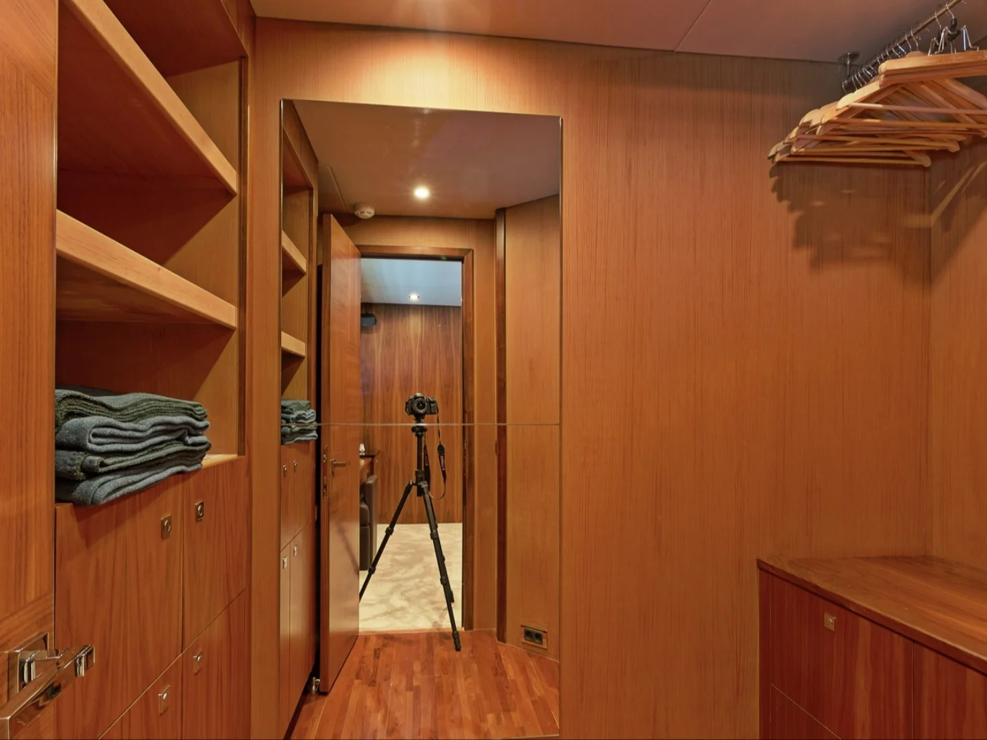 BASAD | Sunseeker Predator 84 - Photo 37