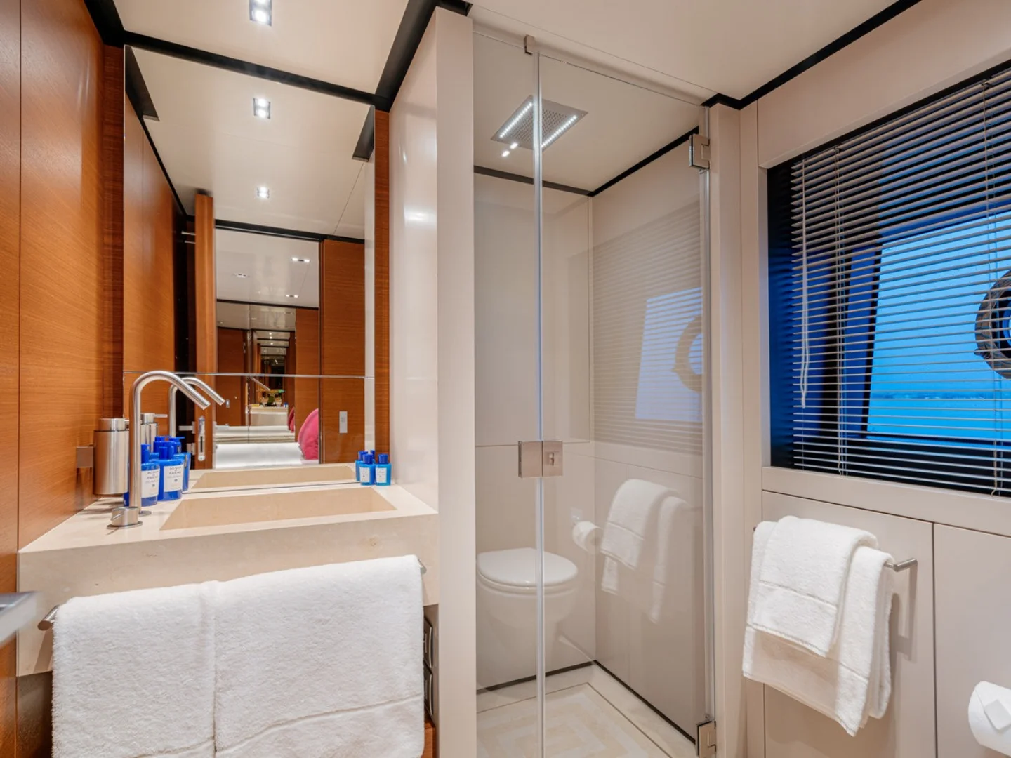 DIANA II | Custom Line Navetta 33 - Photo 27