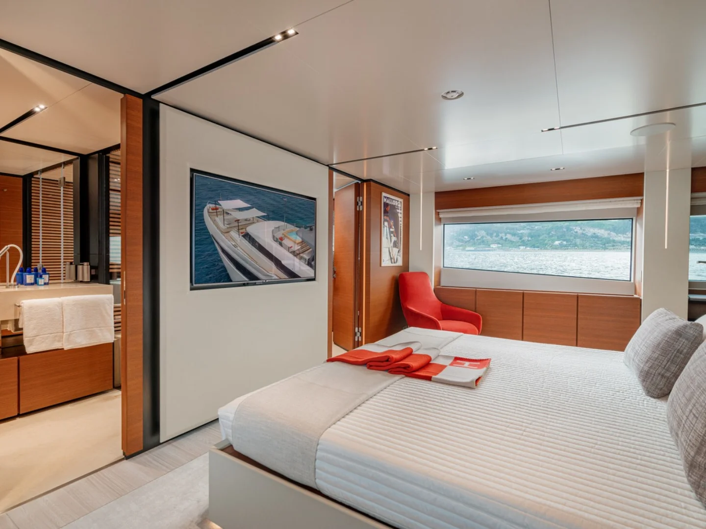 DIANA II | Custom Line Navetta 33 - Photo 33