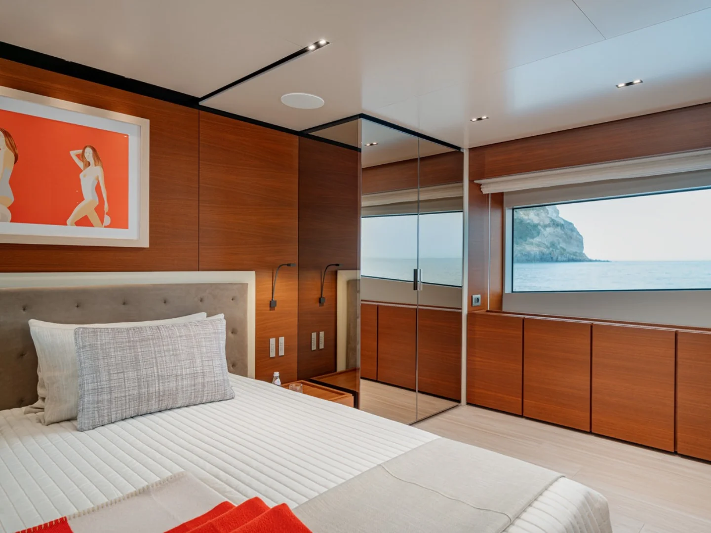 DIANA II | Custom Line Navetta 33 - Photo 31