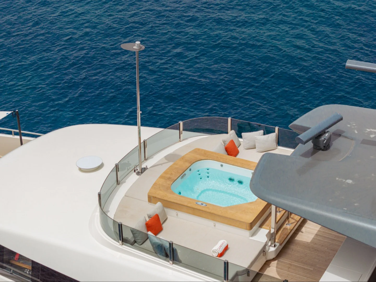DIANA II | Custom Line Navetta 33 - Photo 7