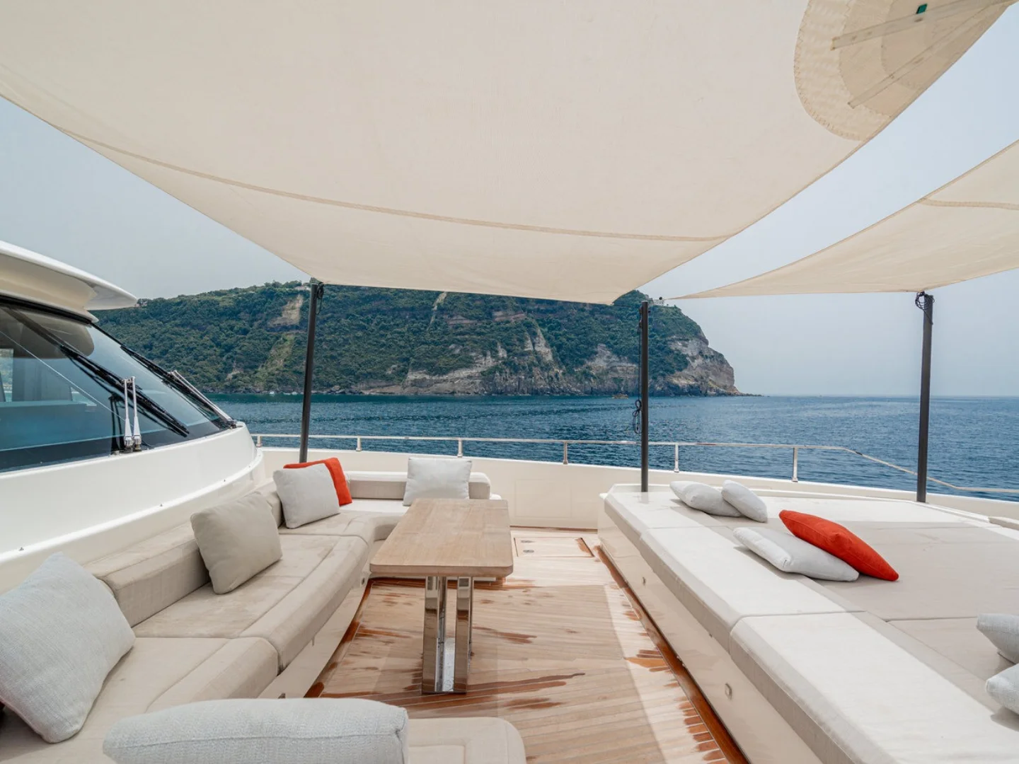 DIANA II | Custom Line Navetta 33 - Photo 61