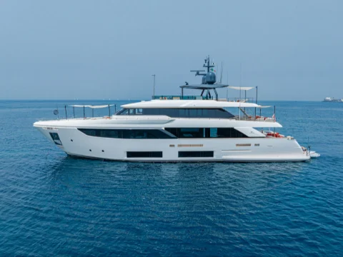 MY Diana II | Custom Line Navetta 33