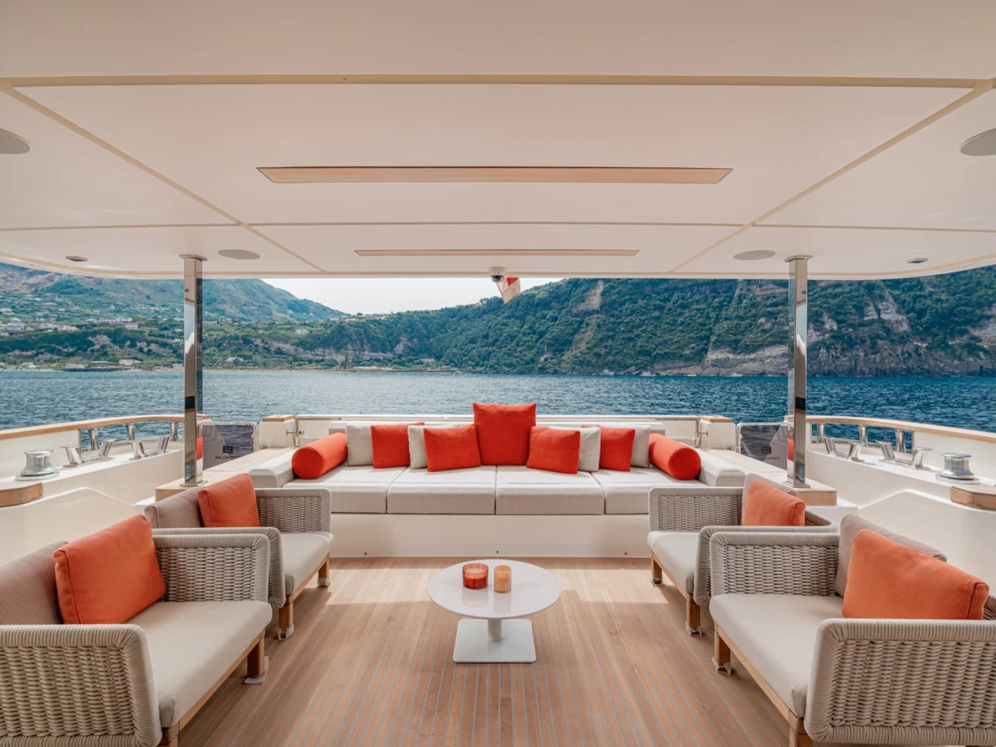 DIANA II | Custom Line Navetta 33 - Photo 44