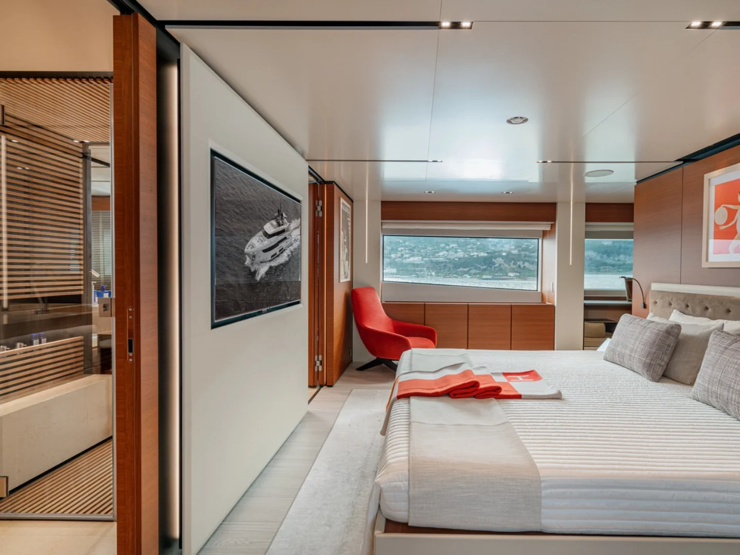 DIANA II | Custom Line Navetta 33 - Photo 32