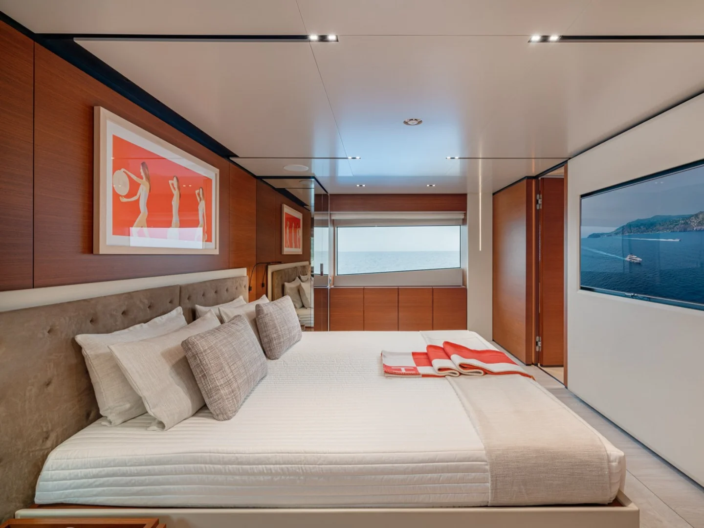 DIANA II | Custom Line Navetta 33 - Photo 28