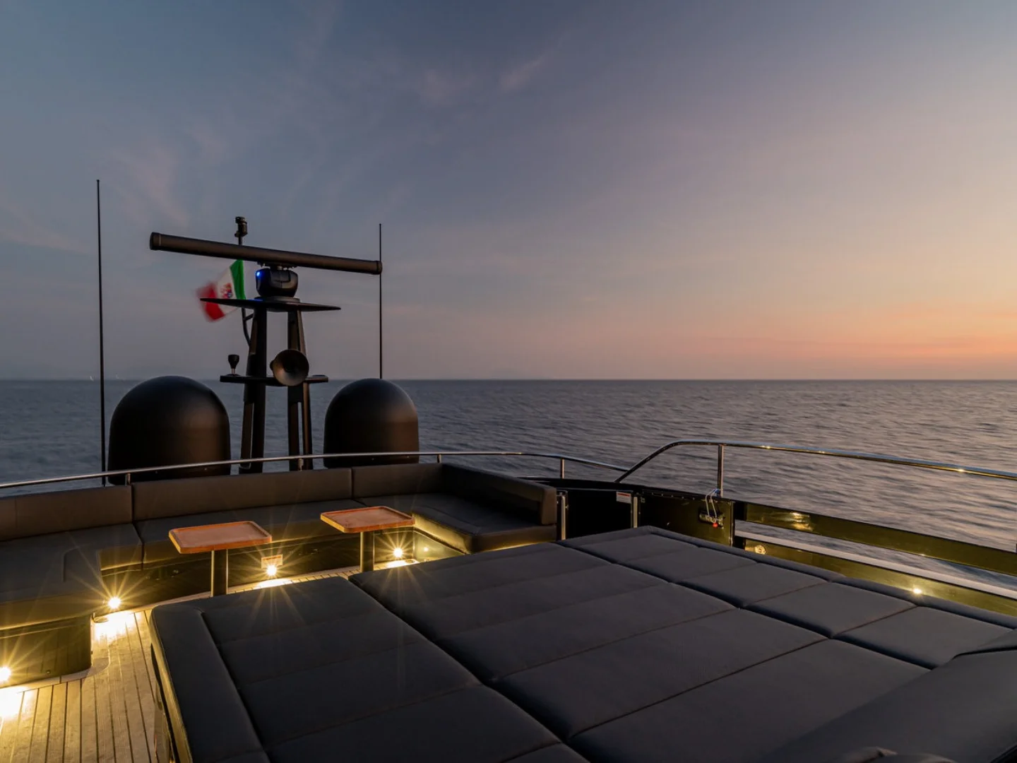 SOPHIA | Pershing 9X - Photo 60