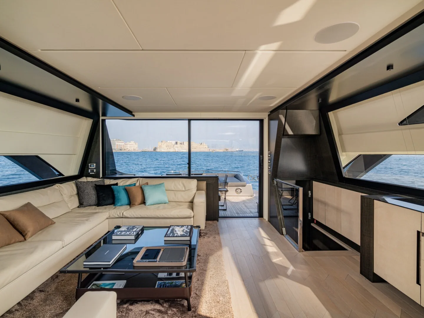 SOPHIA | Pershing 9X - Photo 28