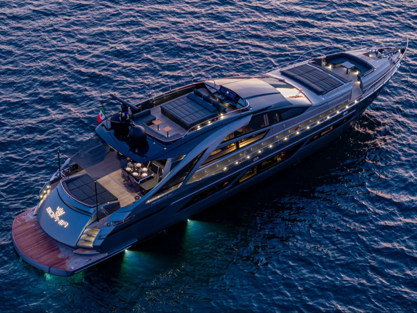 SOPHIA | Pershing 9X - Photo 17