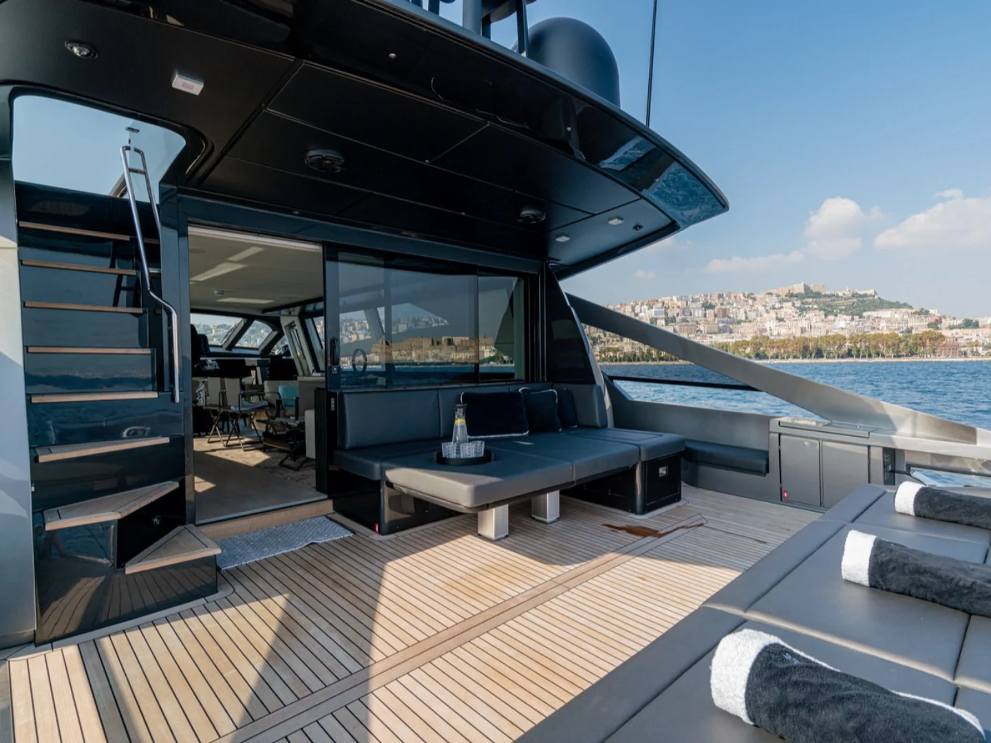 SOPHIA | Pershing 9X - Photo 23