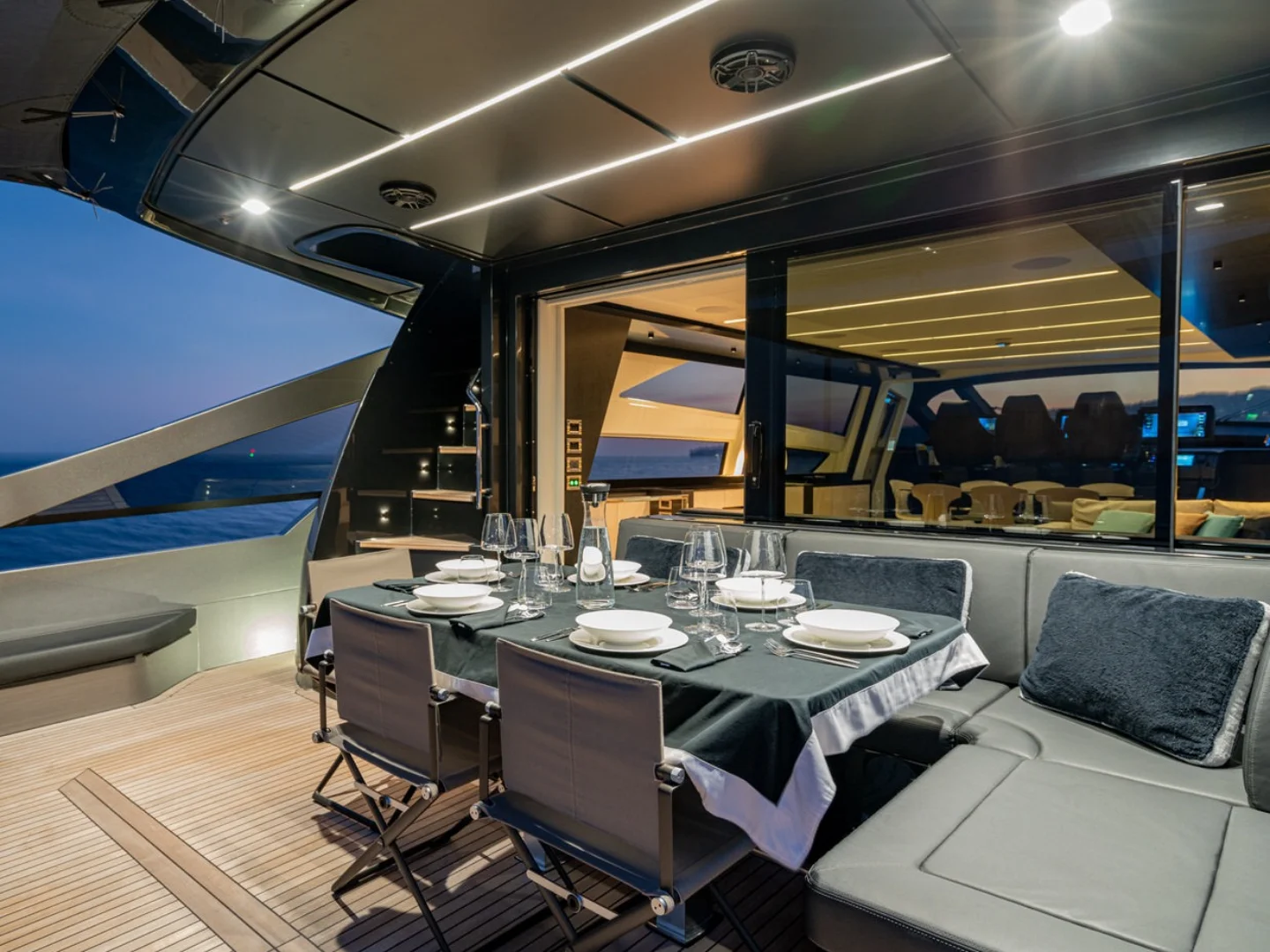 SOPHIA | Pershing 9X - Photo 26