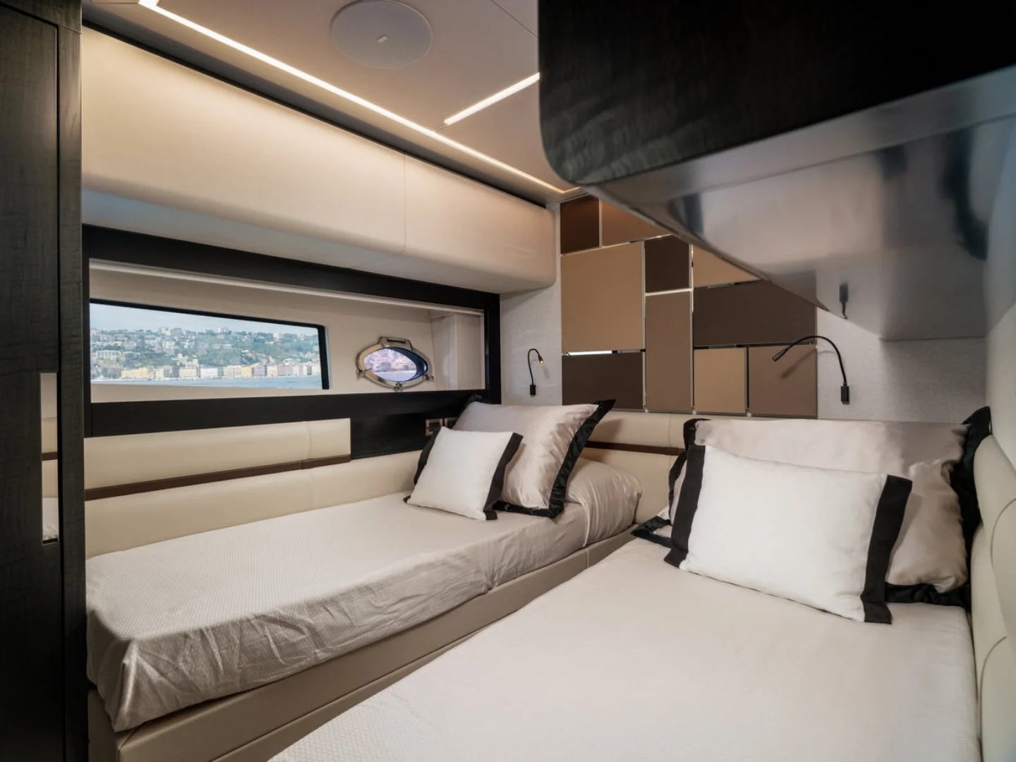 SOPHIA | Pershing 9X - Photo 43