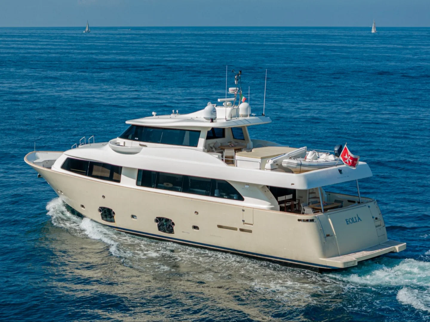 EOLIA | Custom Line 26 - Photo 2