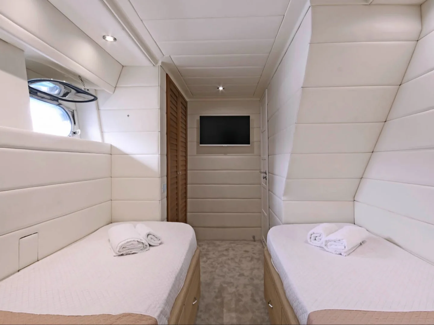 LA CHICCA | Benetti 72 - Photo 16