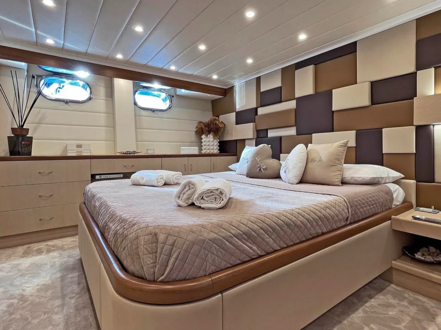 LA CHICCA | Benetti 72 - Photo 18