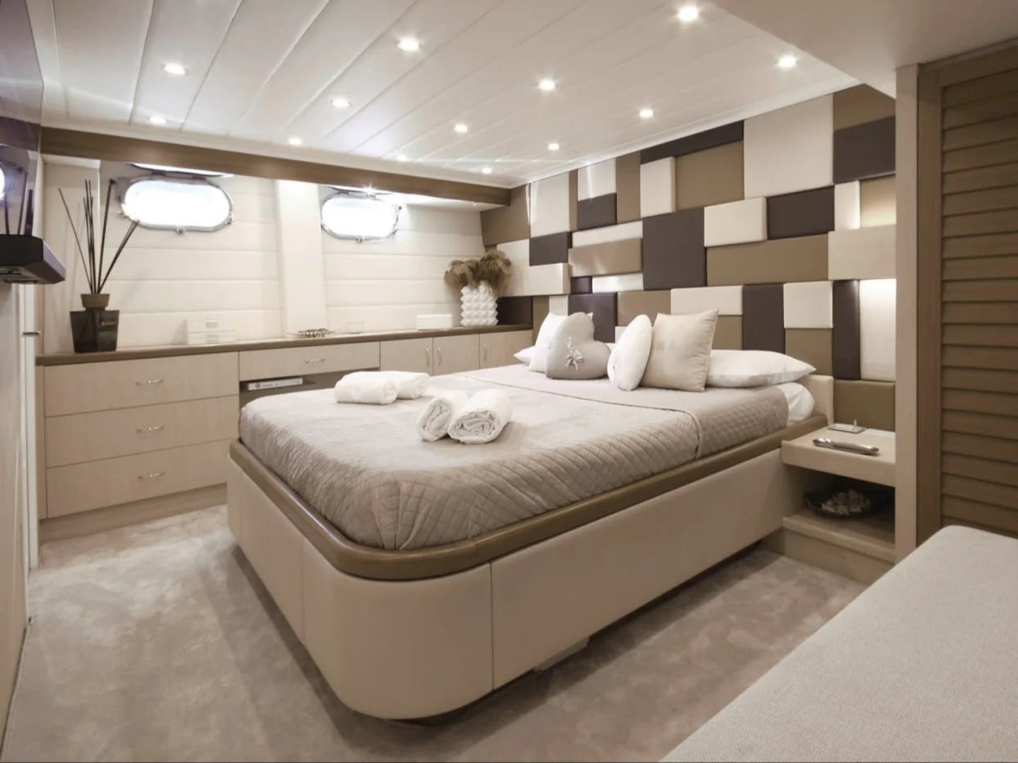 LA CHICCA | Benetti 72 - Photo 23