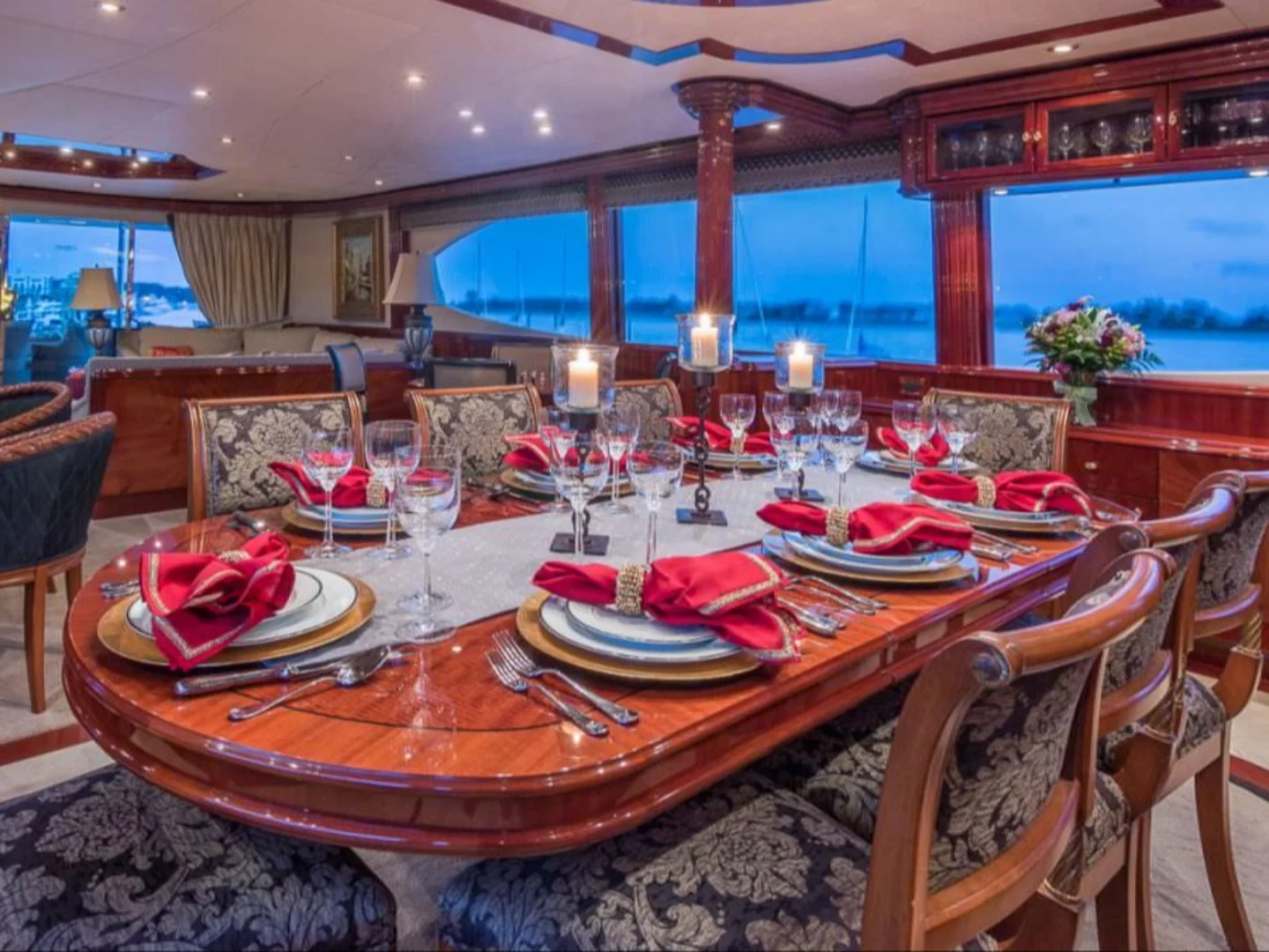 CEDAR ISLAND | Lazzara 106 - Photo 13