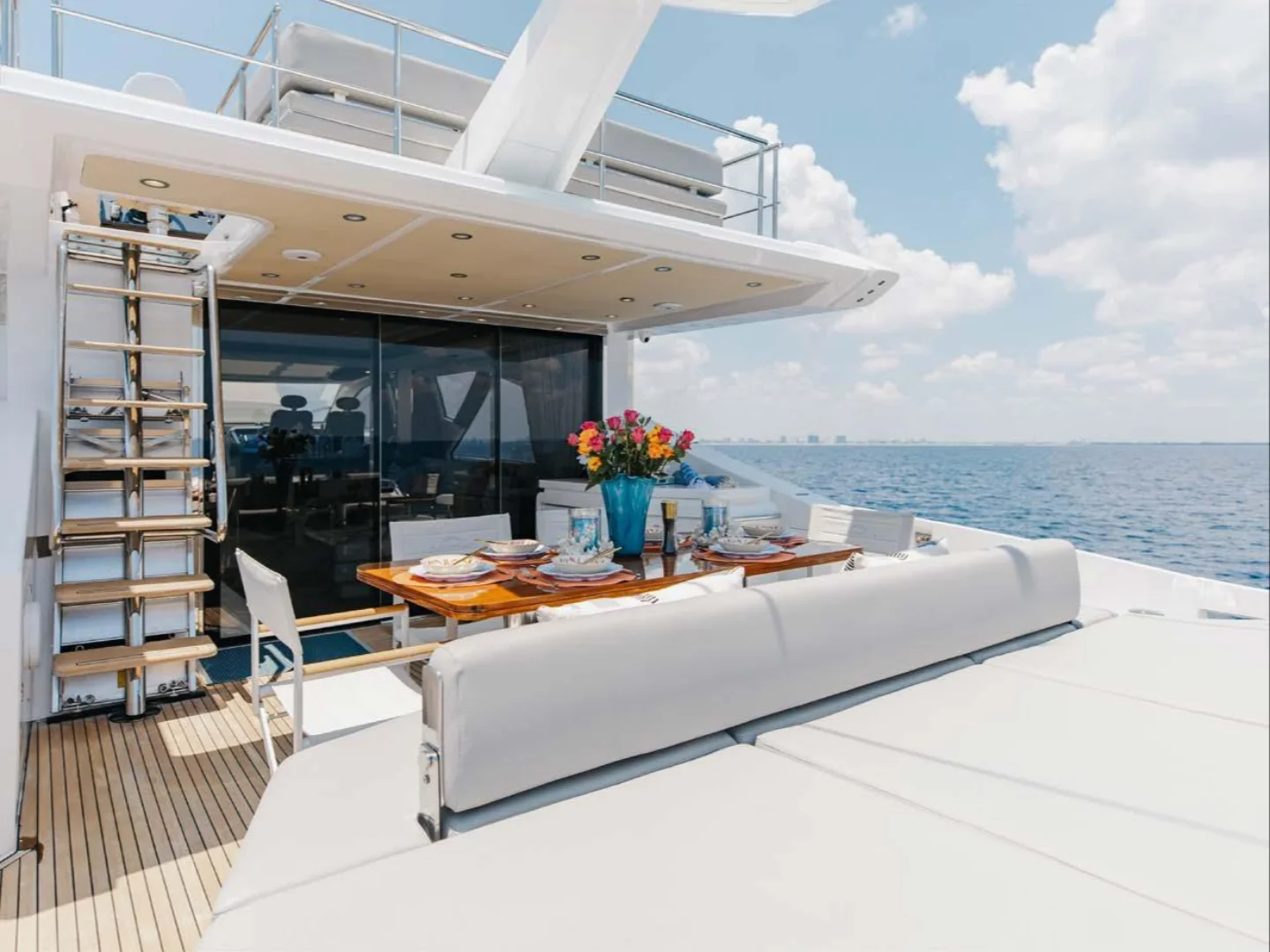 HIGH MAINTENANCE | Azimut 77S - Photo 7