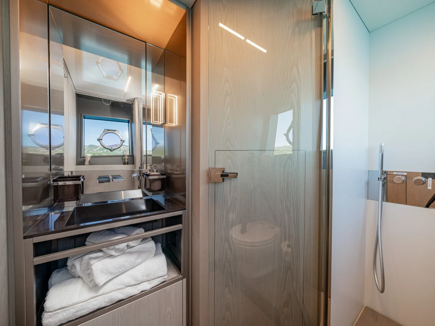 E3 | Ferretti 850 - Photo 41