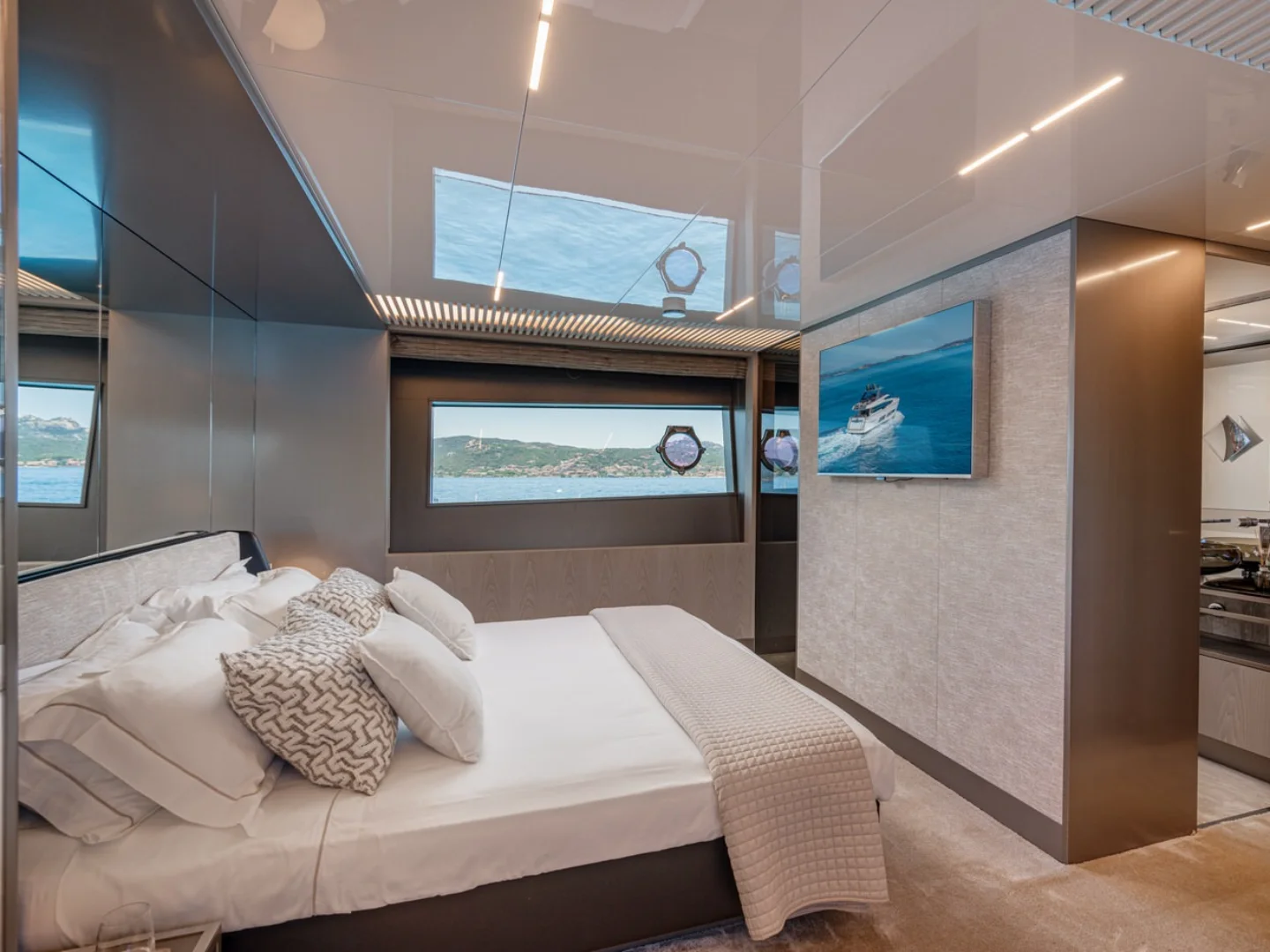 E3 | Ferretti 850 - Photo 29