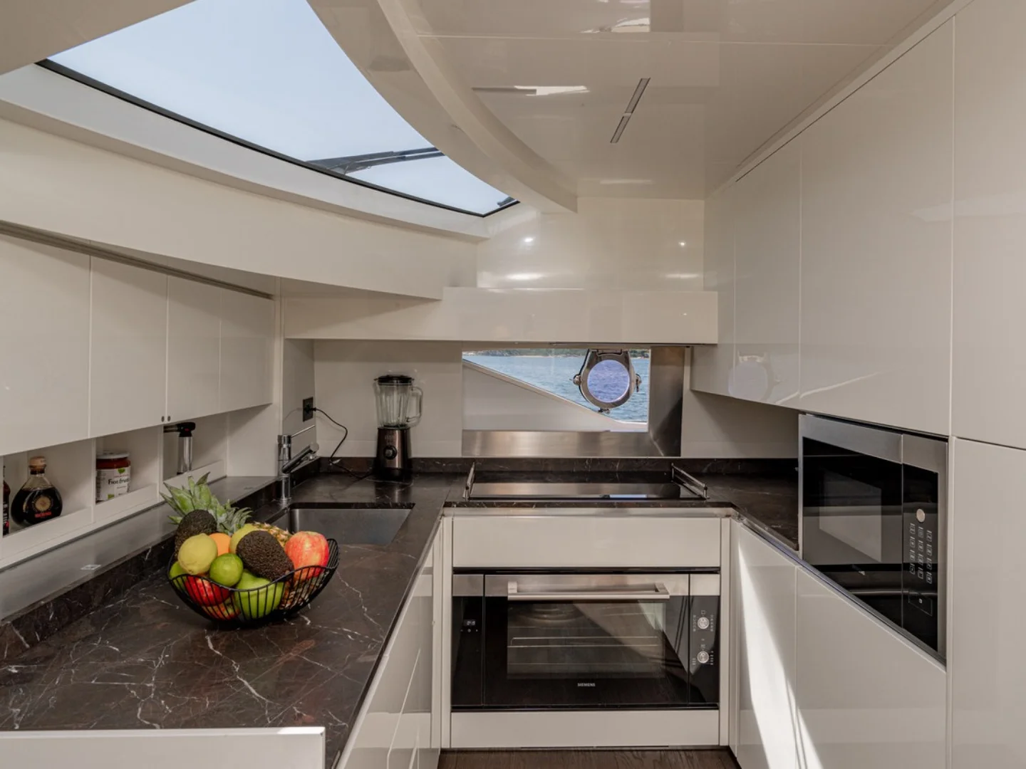 E3 | Ferretti 850 - Photo 22