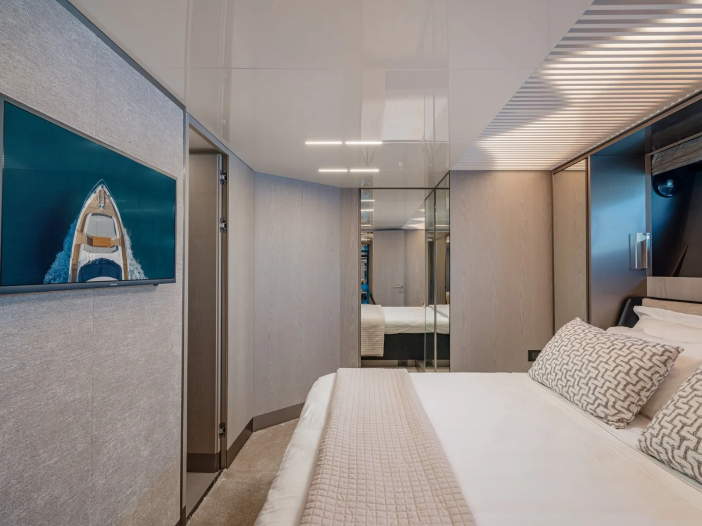 E3 | Ferretti 850 - Photo 24