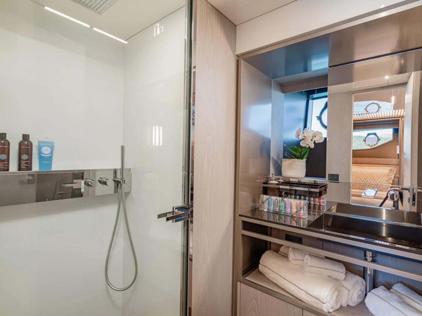 E3 | Ferretti 850 - Photo 28