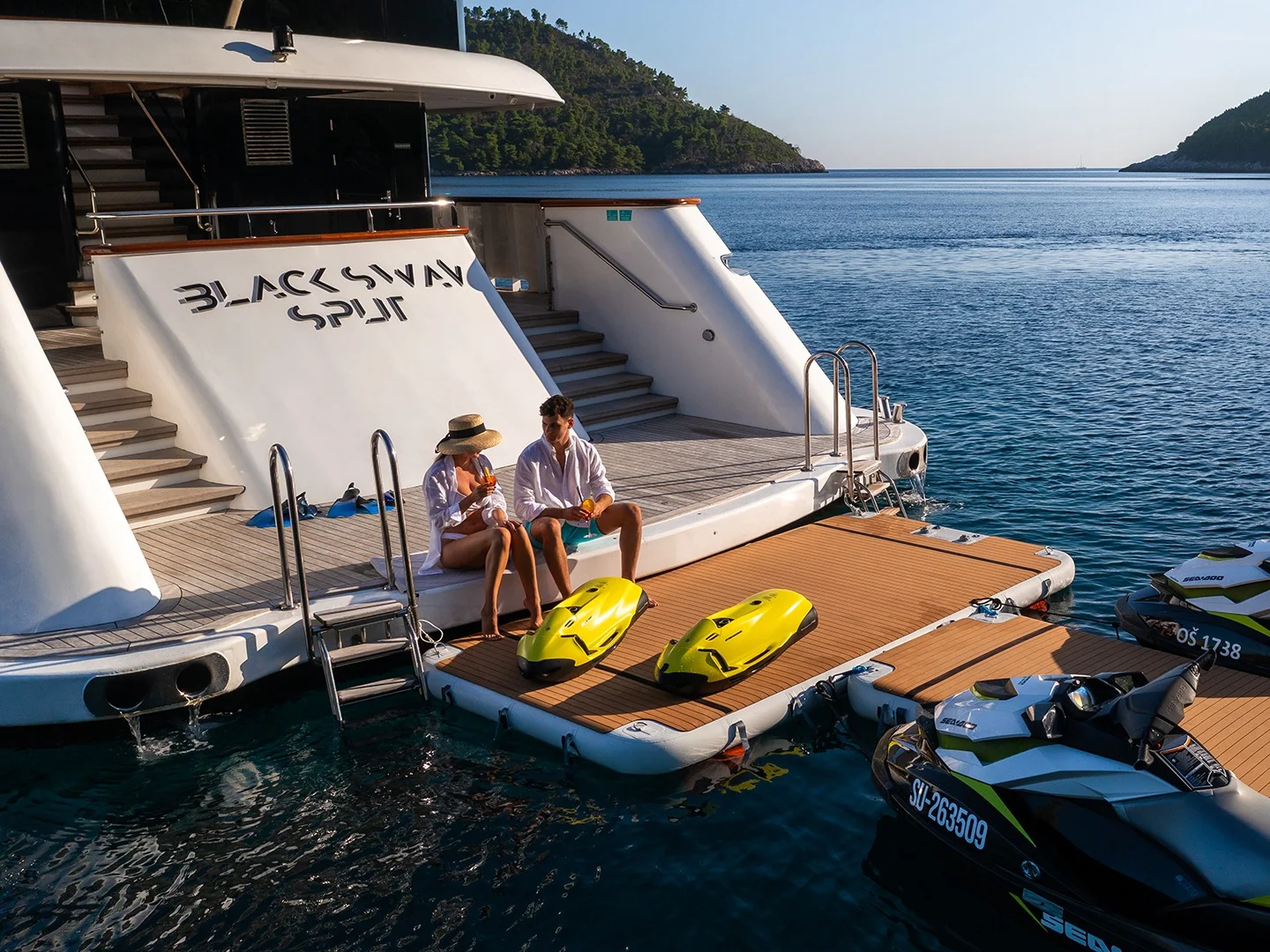 BLACK SWAN | Custom 50M - Photo 10