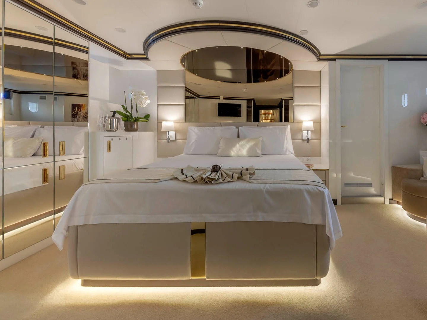 AURUM SKY | Custom 43.5 M - Photo 17