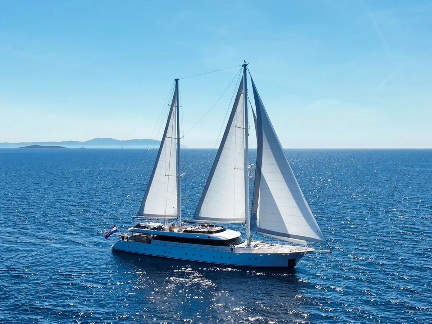AURUM SKY | Custom 43.5 M - Photo 2