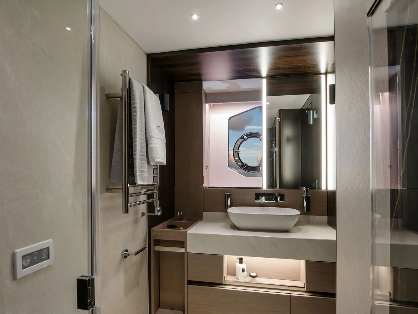 APOLLO | Sunseeker Manhattan 68 - Photo 16