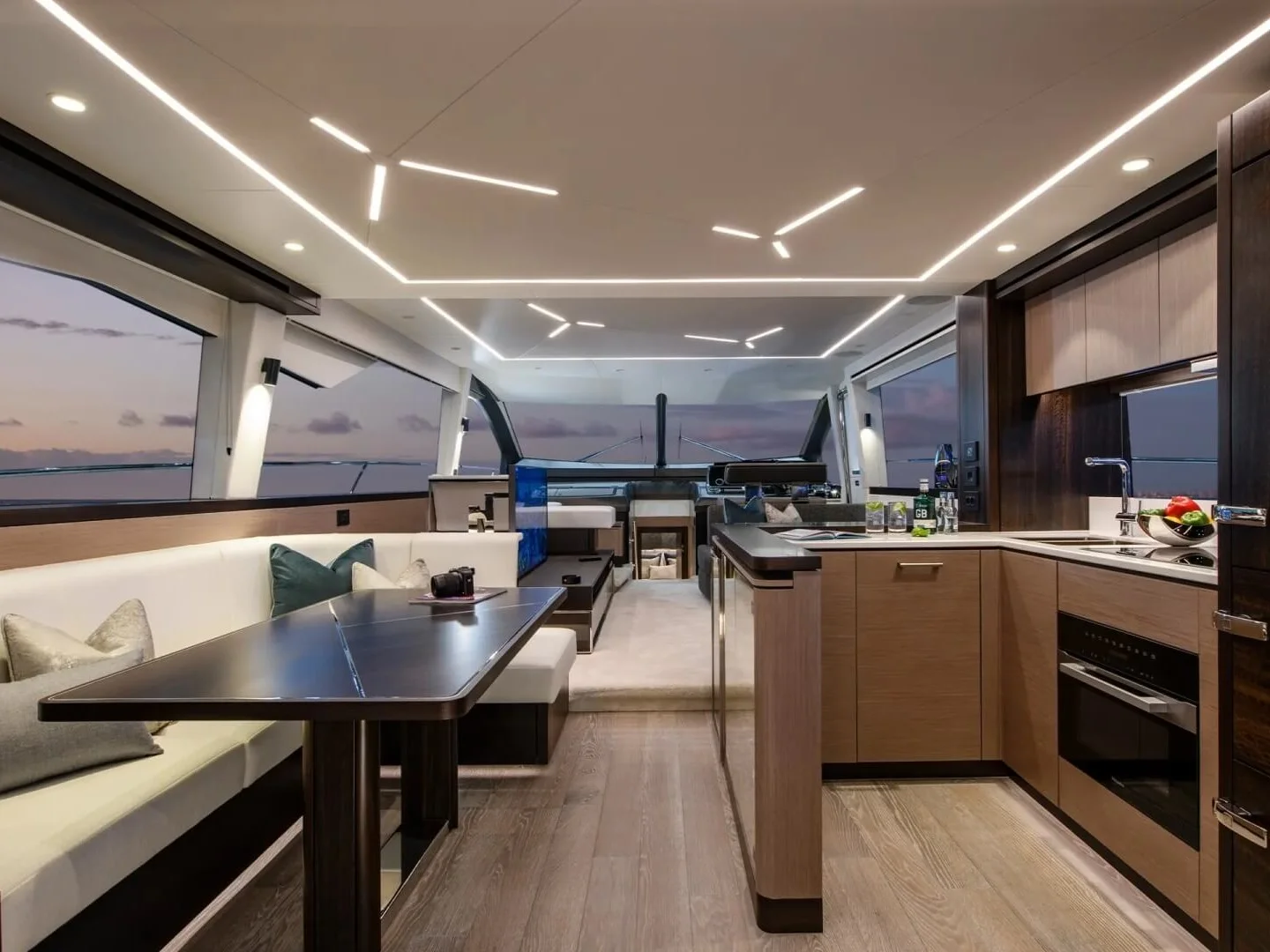 APOLLO | Sunseeker Manhattan 68 - Photo 11