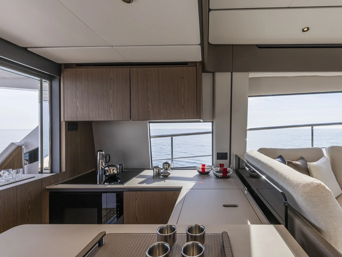 DAENI | Ferretti 580 - Photo 11