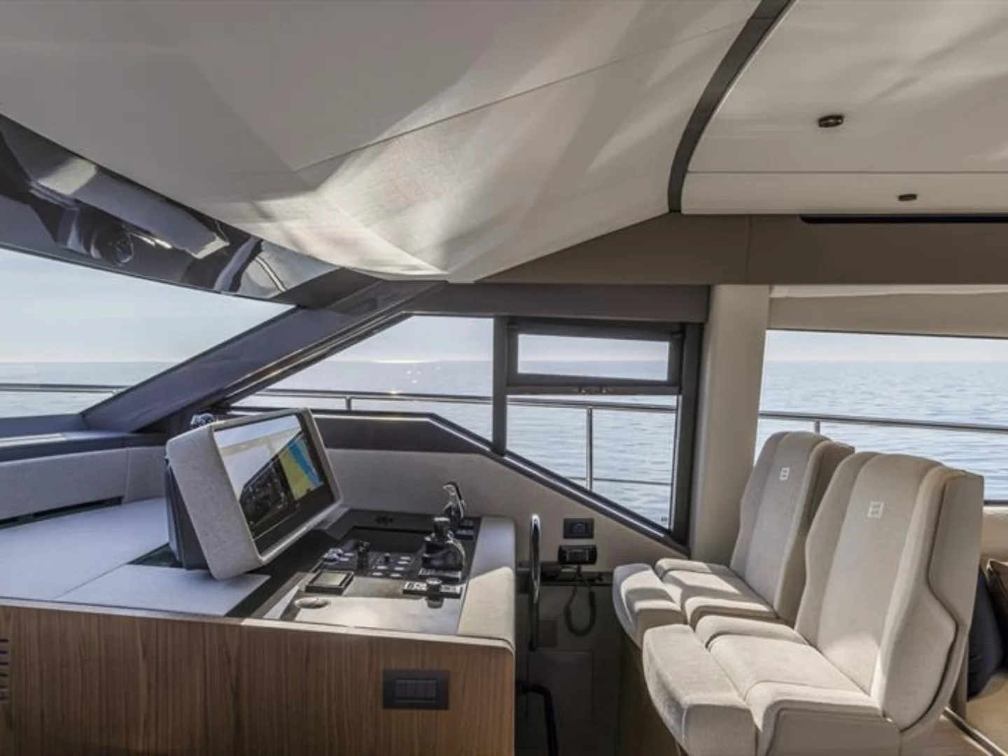 DAENI | Ferretti 580 - Photo 12