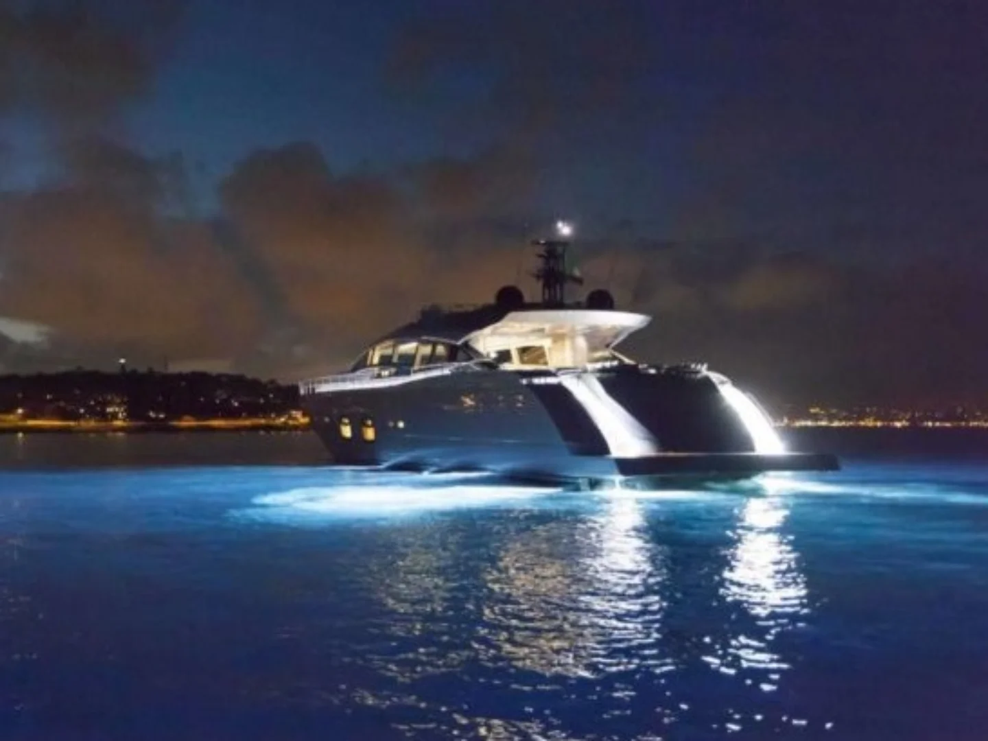 NAAV | Pershing 108 - Photo 8