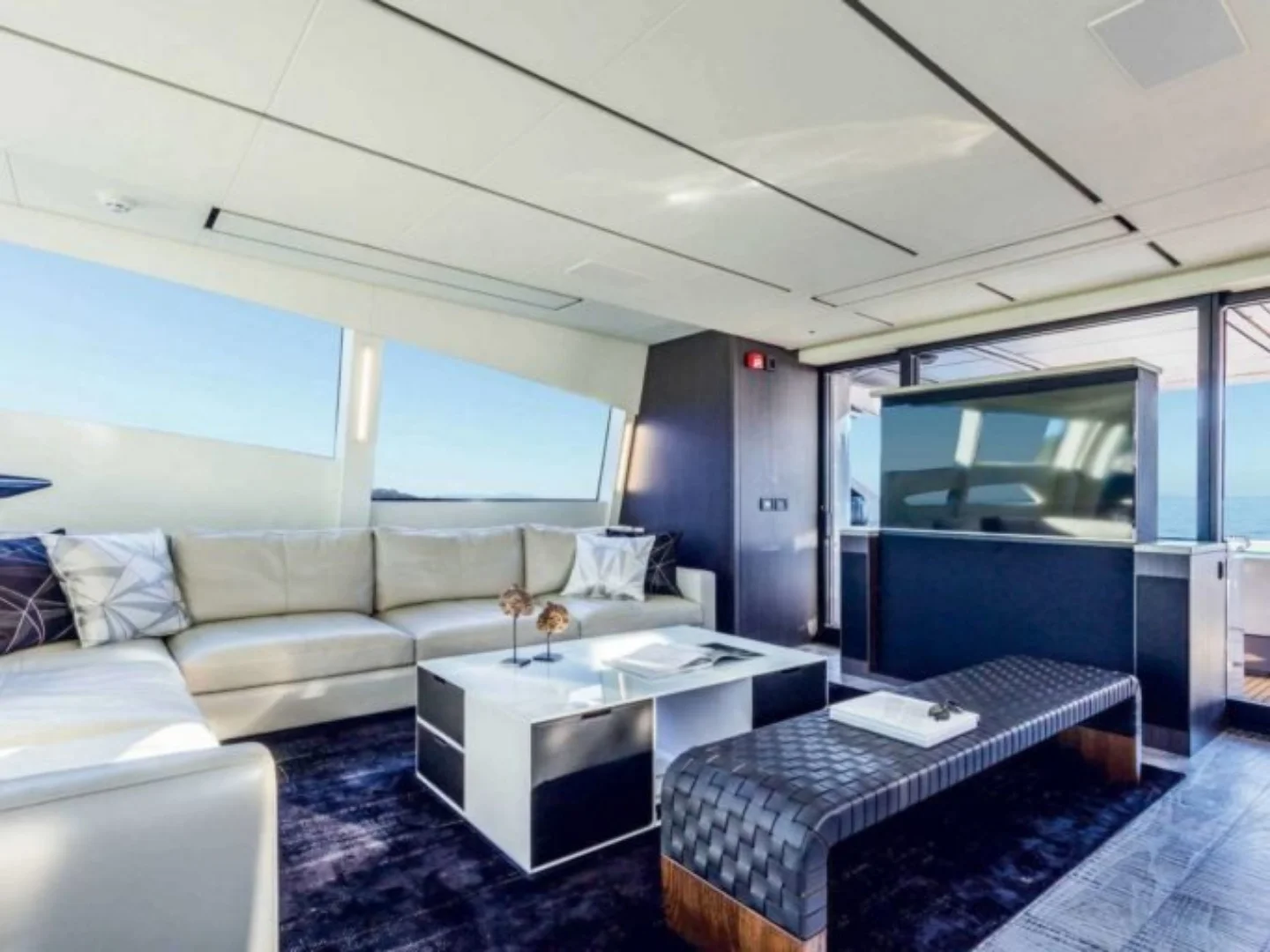 NAAV | Pershing 108 - Photo 14