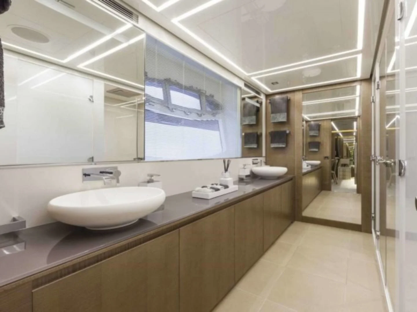 NAAV | Pershing 108 - Photo 31