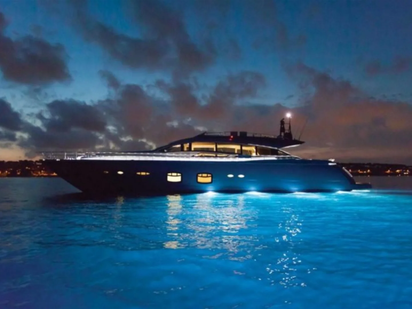NAAV | Pershing 108 - Photo 7