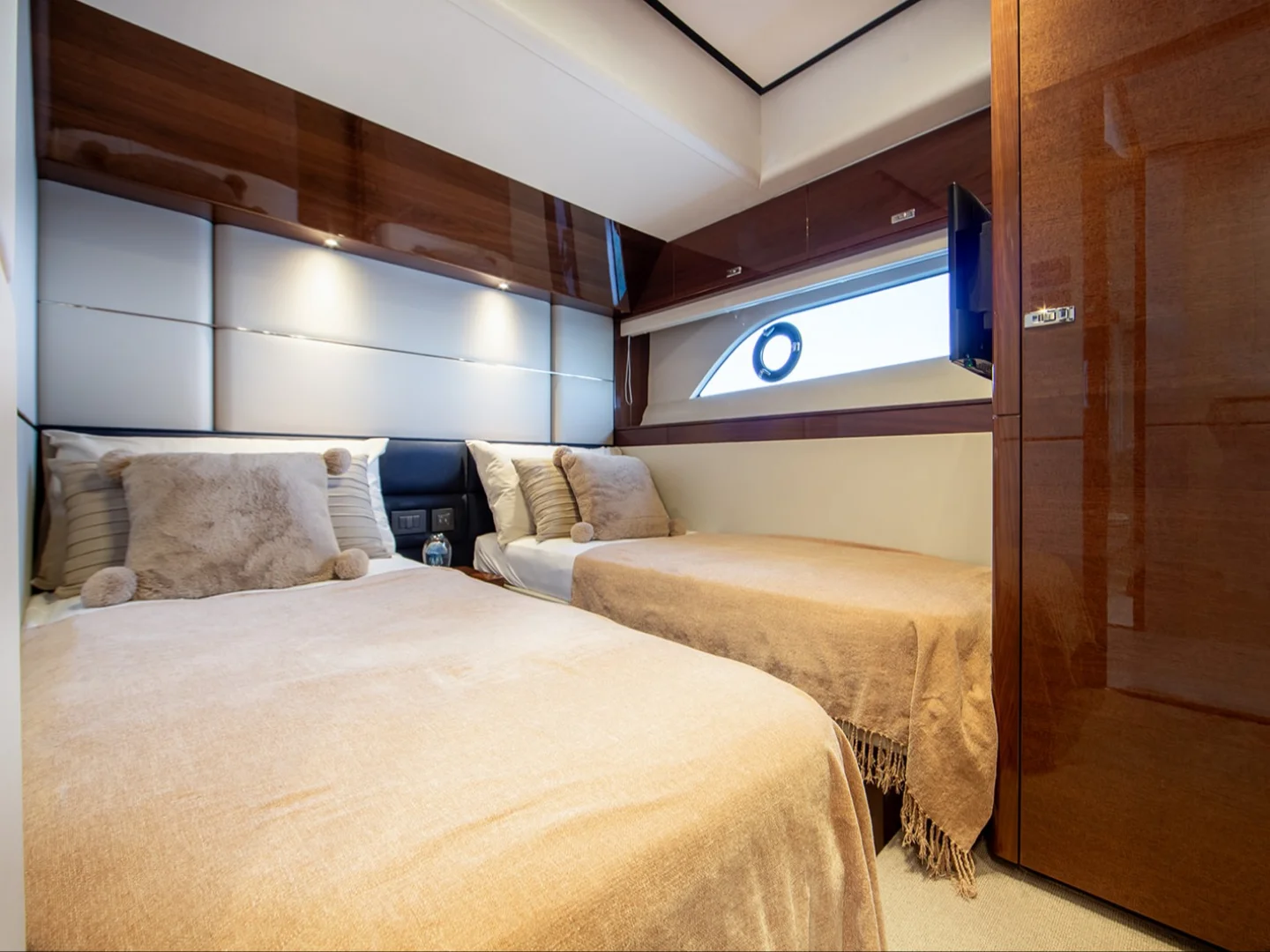 MIO BARCO II | Princess Y78 - Photo 45