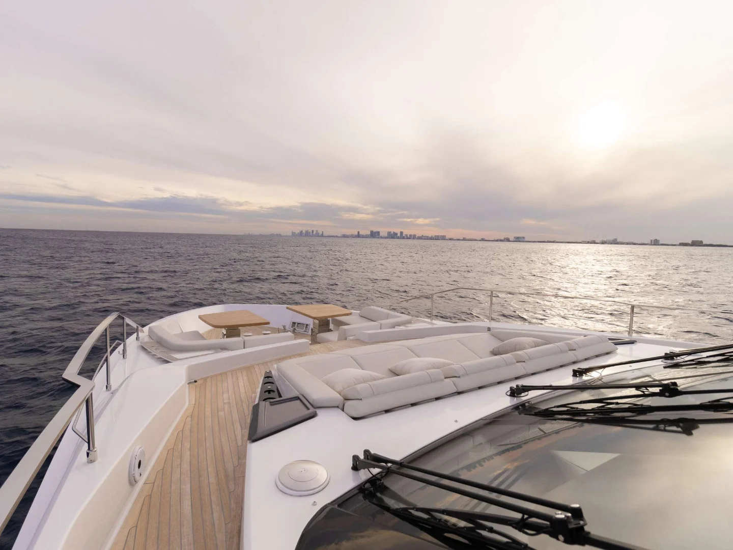KARMA | Ferretti 100' - Photo 8